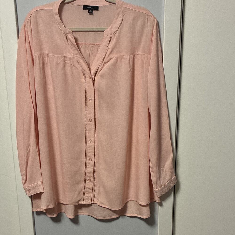 Very J Peach Pink Button Down Blouse Boho Coquette Feminine Rayon Flowy Sz S